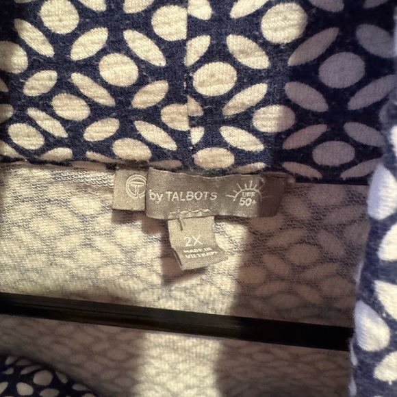 Talbots Top - Picture 2 of 4